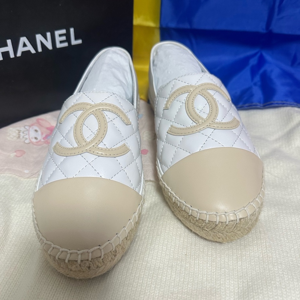✨ Chanel White & Beige Quilted CC Logo Espadrilles ✨